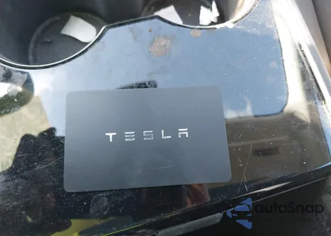 2018 Tesla Model 3 Long Range/Mid Range из США, поврежденный, VIN 5YJ3E1EA3JF044776